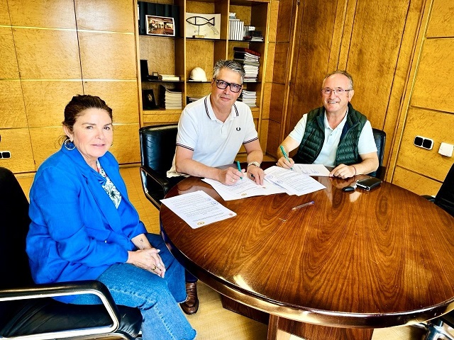 Firma Convenio Asociación Española Mastín-26.jpg