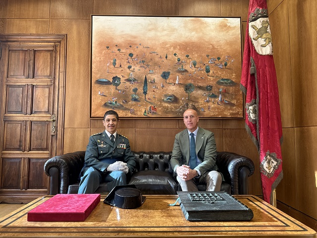 Recepción jefe cibercomandancia-26.jpg