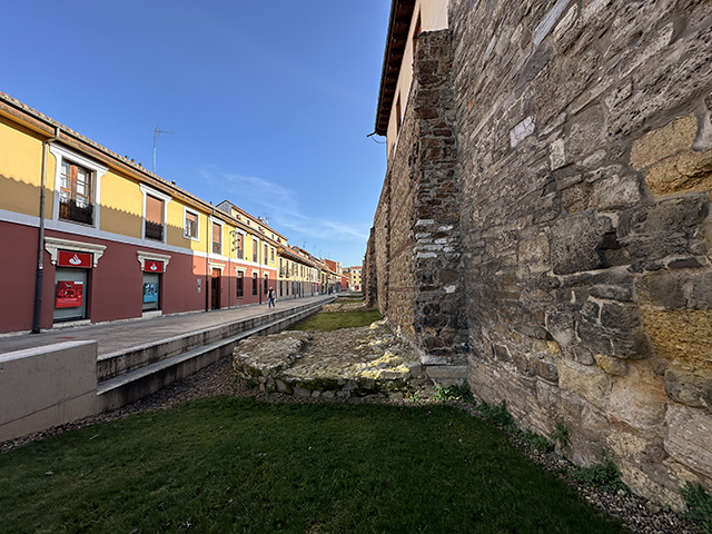 paseo-muralla-leon-29425.jpg